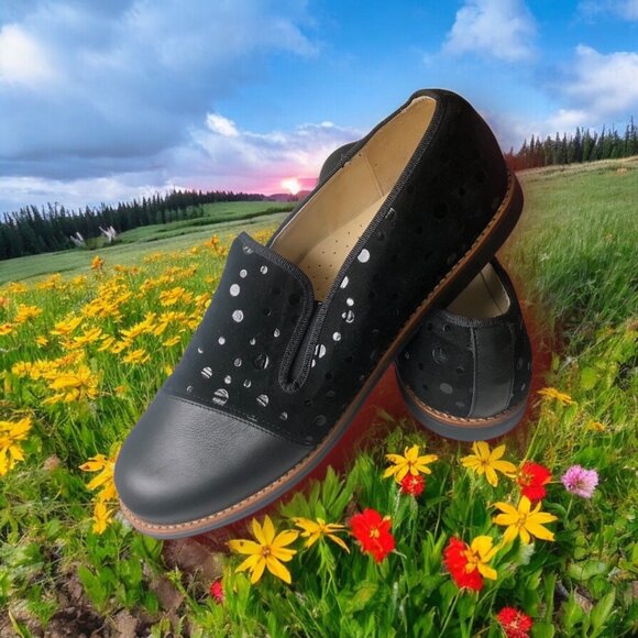 ZEELY Black Leather and Suede Slip On Shoes Made in Spain NEW Sz 6.5 - Picture 3 of 7